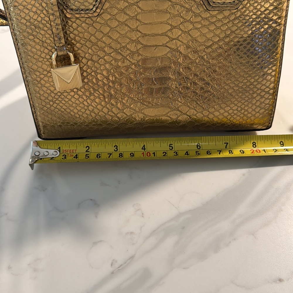 Michael Kors Gold Textured Handbag - Picture 4 of 8